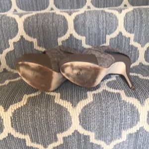 Aldo Shoes - Aldo Gray Heels Aldo Shoes - Aldo Gray Heels